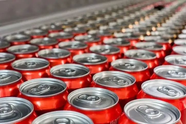 Reciclabilidad y conveniencia entre las razones por las que las marcas de bebidas optan por envases de aluminio